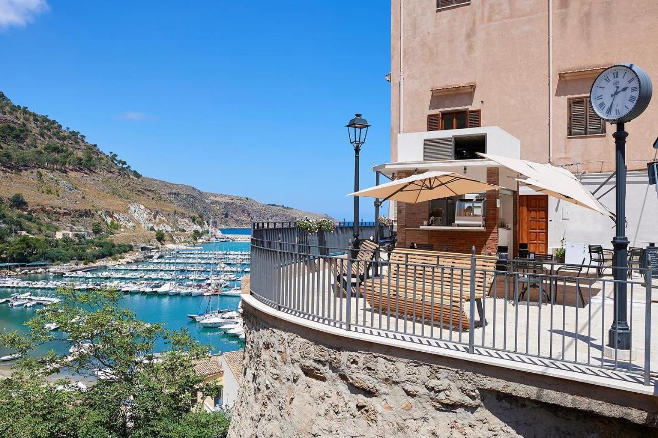 Suite Altamarea "Sea View Studios" Castellammare del Golfo Kültér fotó