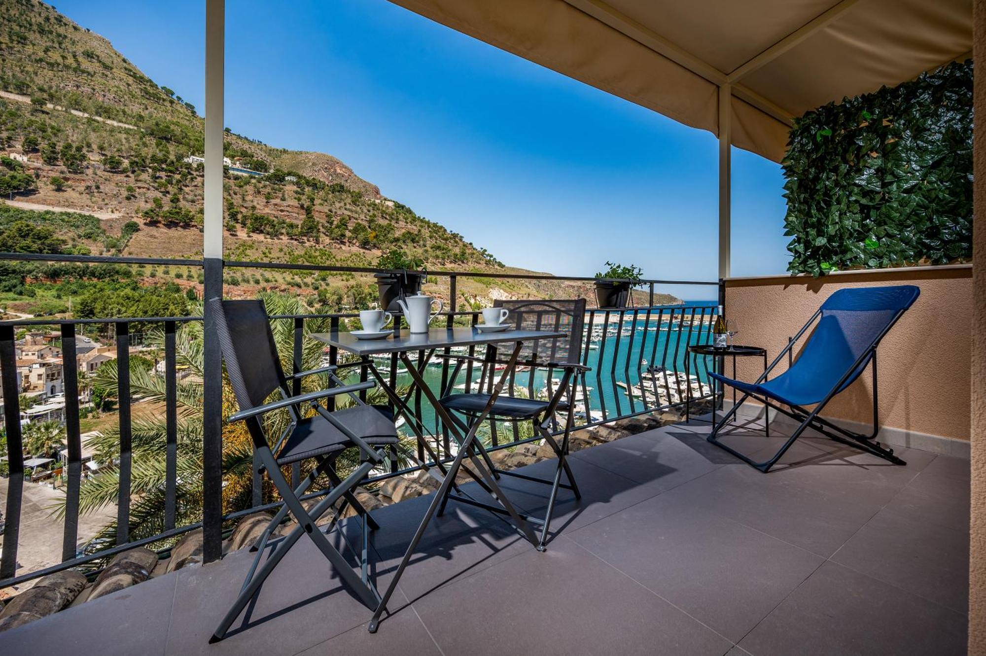 Suite Altamarea "Sea View Studios" Castellammare del Golfo Kültér fotó