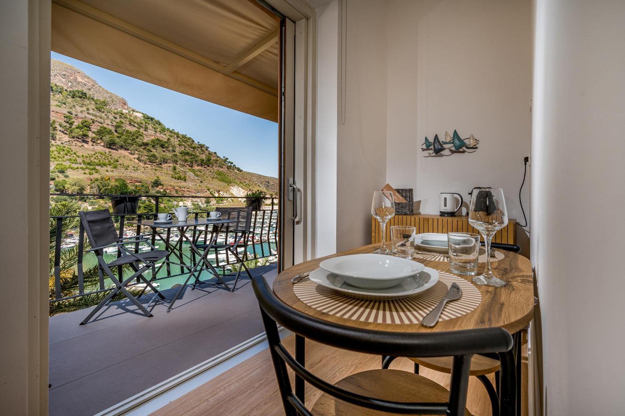 Suite Altamarea "Sea View Studios" Castellammare del Golfo Kültér fotó