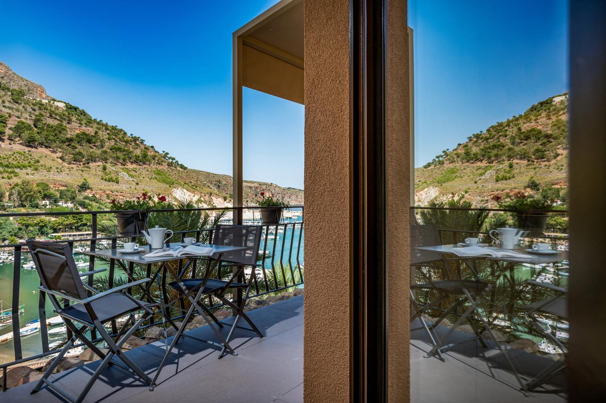 Suite Altamarea "Sea View Studios" Castellammare del Golfo Kültér fotó